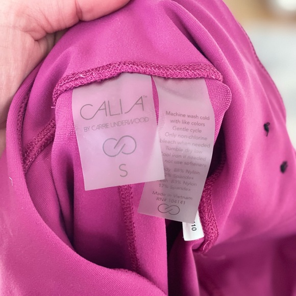 Calia by Carrie Underwood - Picture 4 of 5